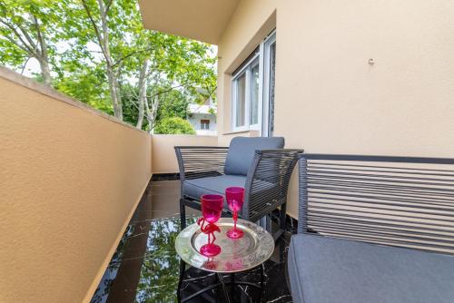 Mini Palais - Beachfront, 5 min center