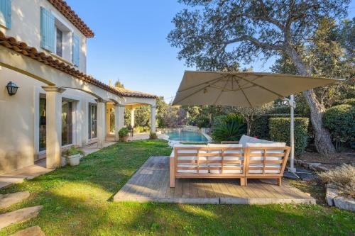 Villa avec pisicne proche Mer Fréjus 8 pers