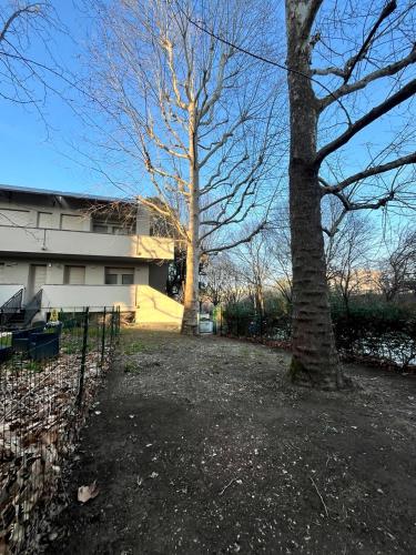 Κήπος έξω από το Residence Mariagiulia