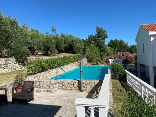 Bazén v ubytovaní Wohnung für 5 Personen mit Pool alebo v jeho blízkosti