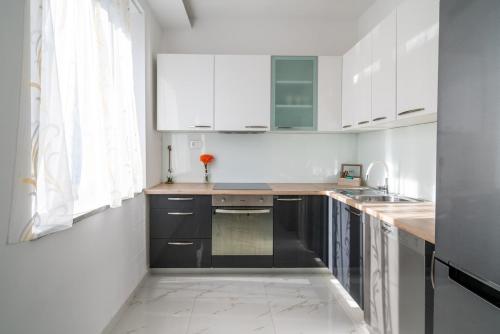Yellow Old Town apartment in center- brand new