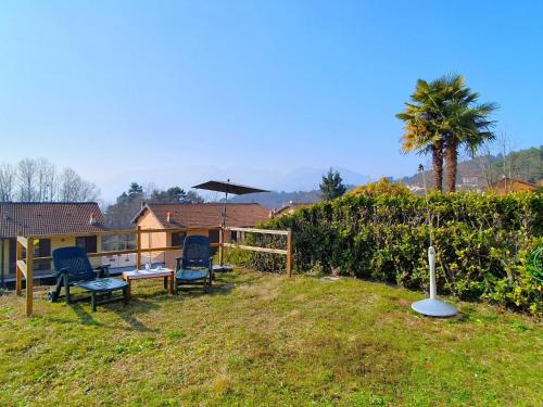Κήπος έξω από το Holiday home in Poppino near lake