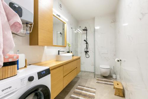 Apartments with parking space Kastel Sucurac, Kastela - 23868