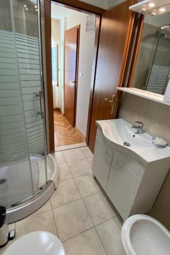 Rooms by the sea Split - 23996