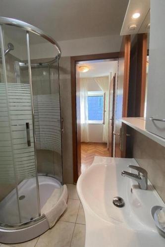Rooms by the sea Split - 23996