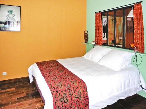 Postel nebo postele na pokoji v ubytování Apartment in Normandy near Pebble Beach