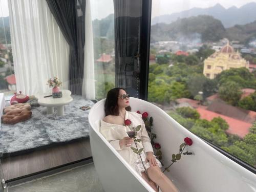 Nespecifikovaný výhled na hory nebo výhled na hory při pohledu z hotelu