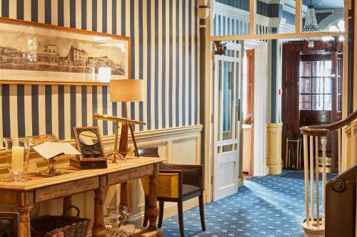 Gambar di galeri bagi Royal York & Faulkner Hotel di Sidmouth