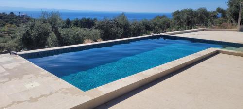 Gallery image of villa a in Skala Marion