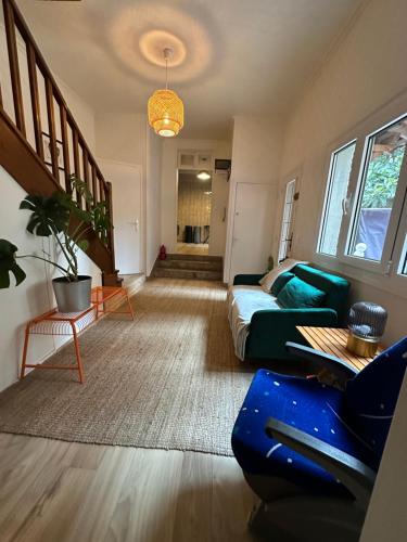 Foto Huge House 210sqm 19 people Private Outdoor 2 Parking Top Location 2