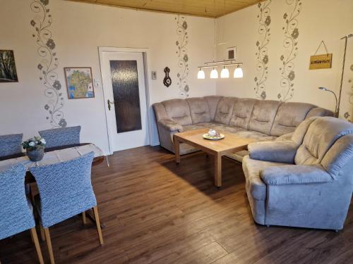 Posezení v ubytování Großes Ferienhaus Nordhastedt 2- 6 Personen 16 km zur Nordsee 24 km Büsum 45km St Peter Ording