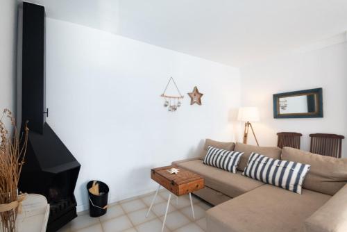 Apt with swimming pool and parking, 3 minutes from the beach