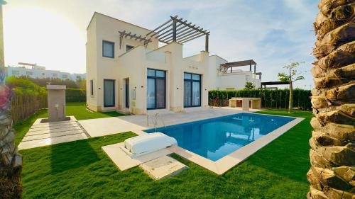 Ollystays 4BR Villa Heated Pool El Gouna