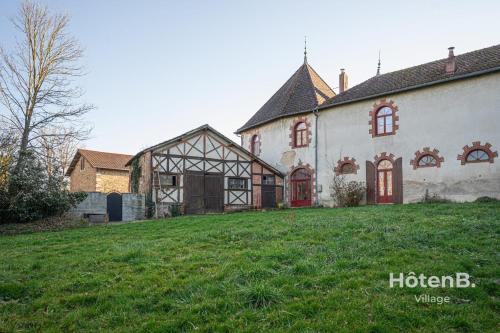 Le Florentin - Spacious Family Home in a Peaceful Village near Limoges
