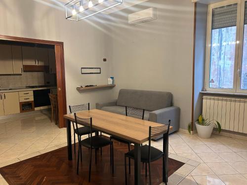 Peppe triple rooms Napoli centro