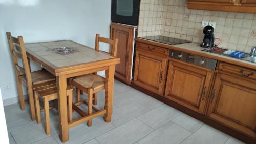 Kuchyň nebo kuchyňský kout v ubytování Frambouaze