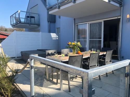 Balkón nebo terasa v ubytování Kapitänshaus am See