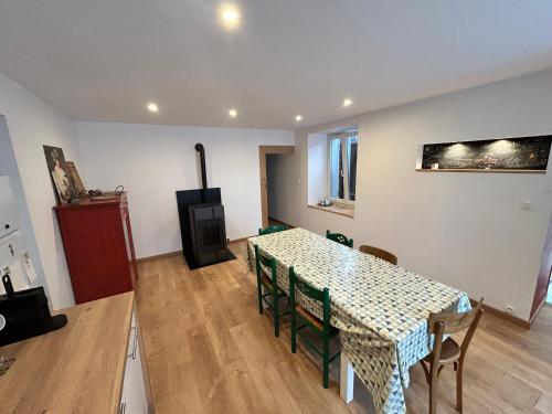 Dapur atau dapur kecil di Gîte de la côte à Autreville sur Moselle