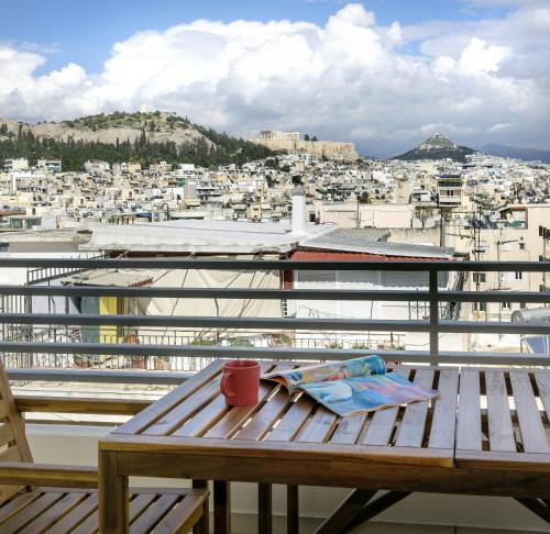 Urban Oasis with Acropolis Views by GHH