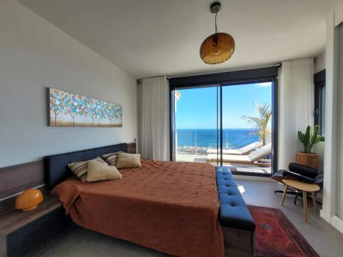 Luxury penthhouse sea views Blue Suite 3401