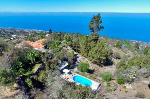 Villa Finca Tijarafe mit beheiztem, abdeckbarem Pool