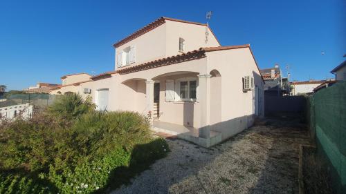 Villa LA DIVA Agréable villa familiale climatisée proche plage - 3 chambres - jardin et terrasse