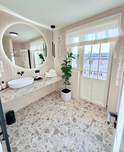 Luxury New Apartment with Balcony Steps from Wenceslas Square