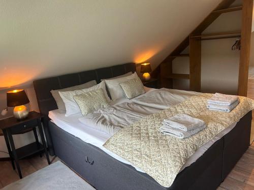 Postel nebo postele na pokoji v ubytování Ferienwohnung Enna