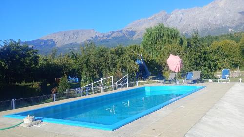 Πισίνα στο ή κοντά στο Cabañas La Portada