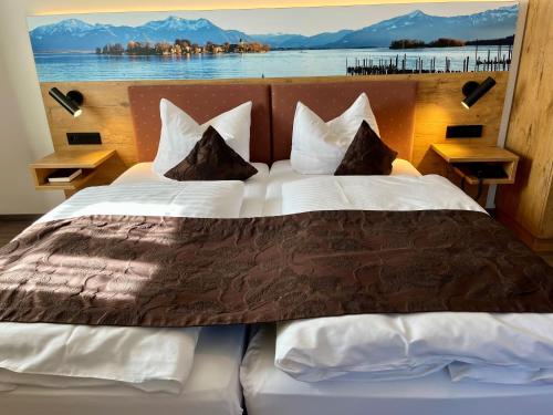 Postel nebo postele na pokoji v ubytování Hotel Oberwirt