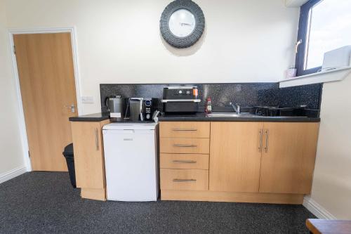 Kuchyň nebo kuchyňský kout v ubytování Ben View Apartments Flat A