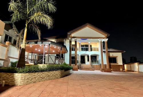 Whispering Hearts Guest House
