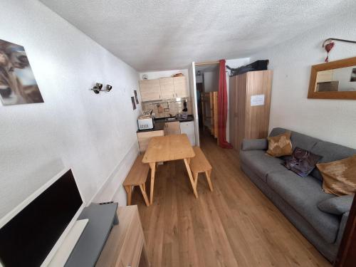 Zdjęcie z galerii obiektu Studio rénové au pied des pistes La Rosiere w mieście Montvalezan