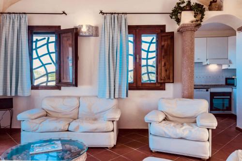 Ruang duduk di Porto Cervo Villas Swimming Pool - Sea View