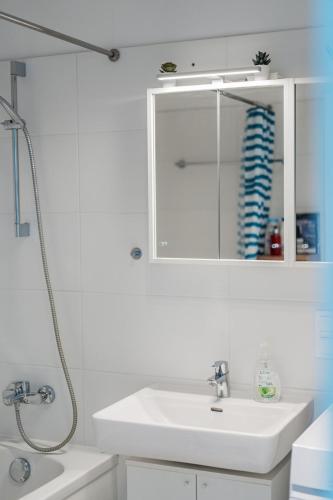 Great apartment - 2 bedrooms - with parking