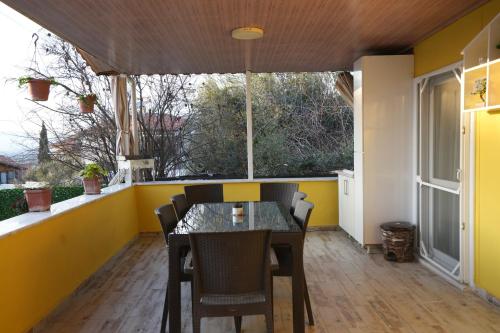 Balkón nebo terasa v ubytování Çilek Home
