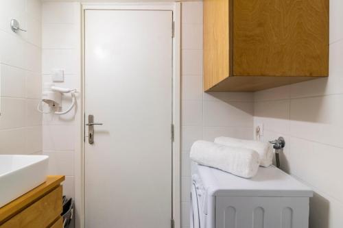Bee Home - Apartment in Kypseli Central Athens