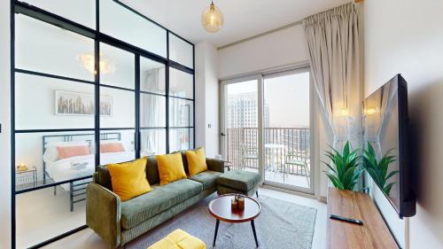 Cozy and Modern 1BR in Dubai Hills