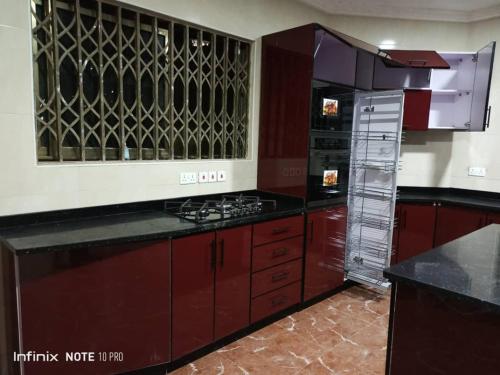 Η κουζίνα ή μικρή κουζίνα στο Whispering Hearts Guest House