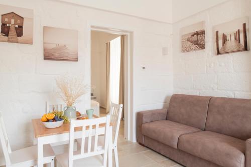 Ruang duduk di Palazzo Grecale - ApulianStay Group
