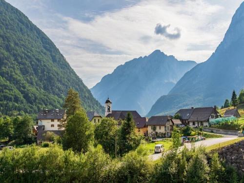 Chalet in Les Deux Alpes with Heated Pool