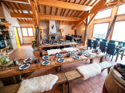 Photo de la galerie de l'établissement Luxurious chalet near the pistes, à Saint-François-Longchamp