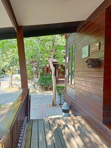 Zahrada ubytování โรงแรมบ้านนายถึกและร้านอาหาร