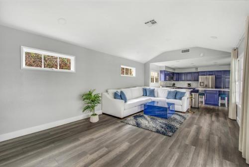 Χώρος καθιστικού στο MV Retreat Pool Spa Fire Pit Family Friendly