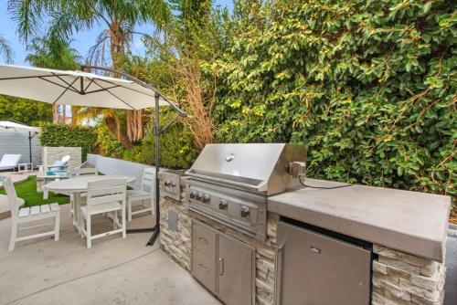 Φωτογραφία από το άλμπουμ του MV Retreat Pool Spa Fire Pit Family Friendly σε Mission Viejo
