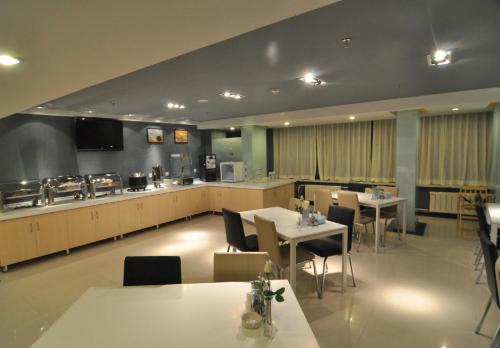 Khu vực ghế ngồi tại Jinjiang Inn Xiaoshan International Airport