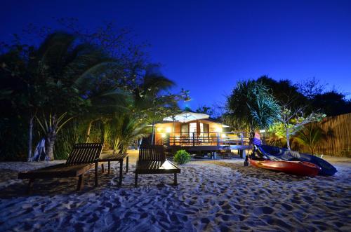 Bazén v ubytování Arena Island Resort nebo v jeho okolí
