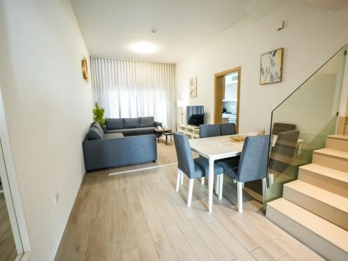 Posezení v ubytování Luxury 2 bedroom villa pool beach gym access