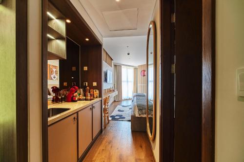 Dapur atau dapur kecil di The Raclay Mandala Resident - Just 15 minutes from the Mui Ne Red Sand Dunes