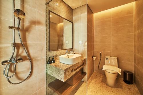 Bilik mandi di The Raclay Mandala Resident - Just 15 minutes from the Mui Ne Red Sand Dunes